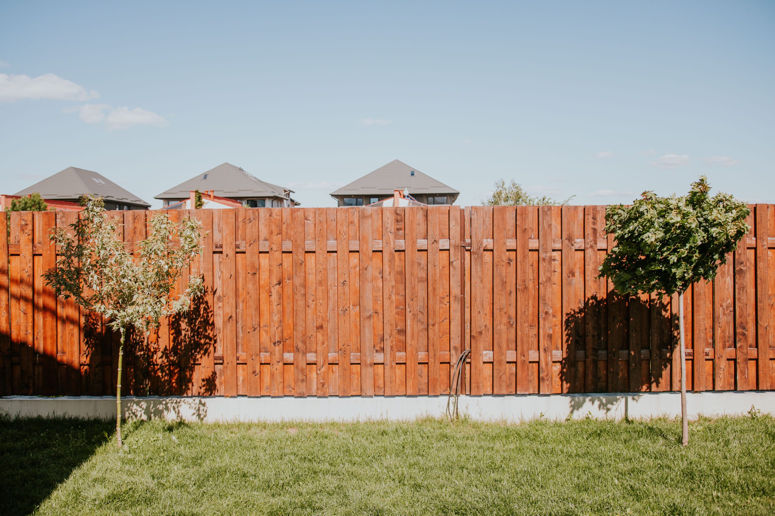 Pros & Cons of Adding A Fence To Your Property